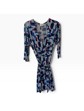 Leota XL Faux Wrap Dress Abstract Geometric Blue Pink 3/4 Sleeve Stretch Jersey